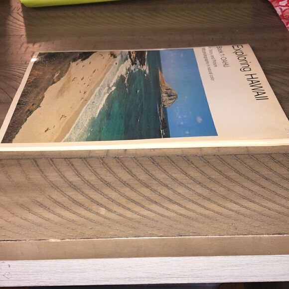 60/70s Exploring Hawaii Book 1 Oahu Cool guide book in pictures. Flowers & Surf - Picture 10 of 17
